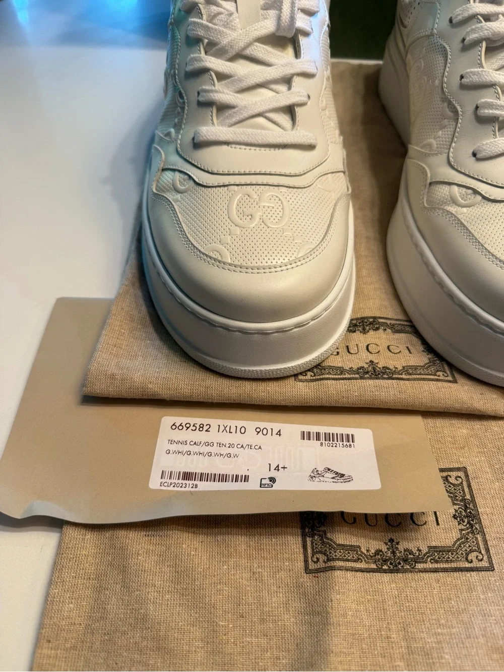 Gucci Men’s White Leather Low-Top Sneakers